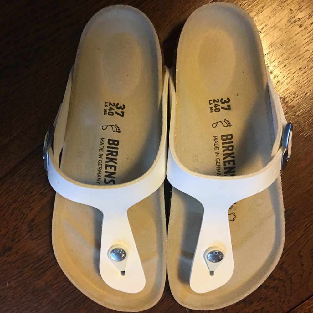 New in Box Gizeh Birkenstock Sandals -size 37